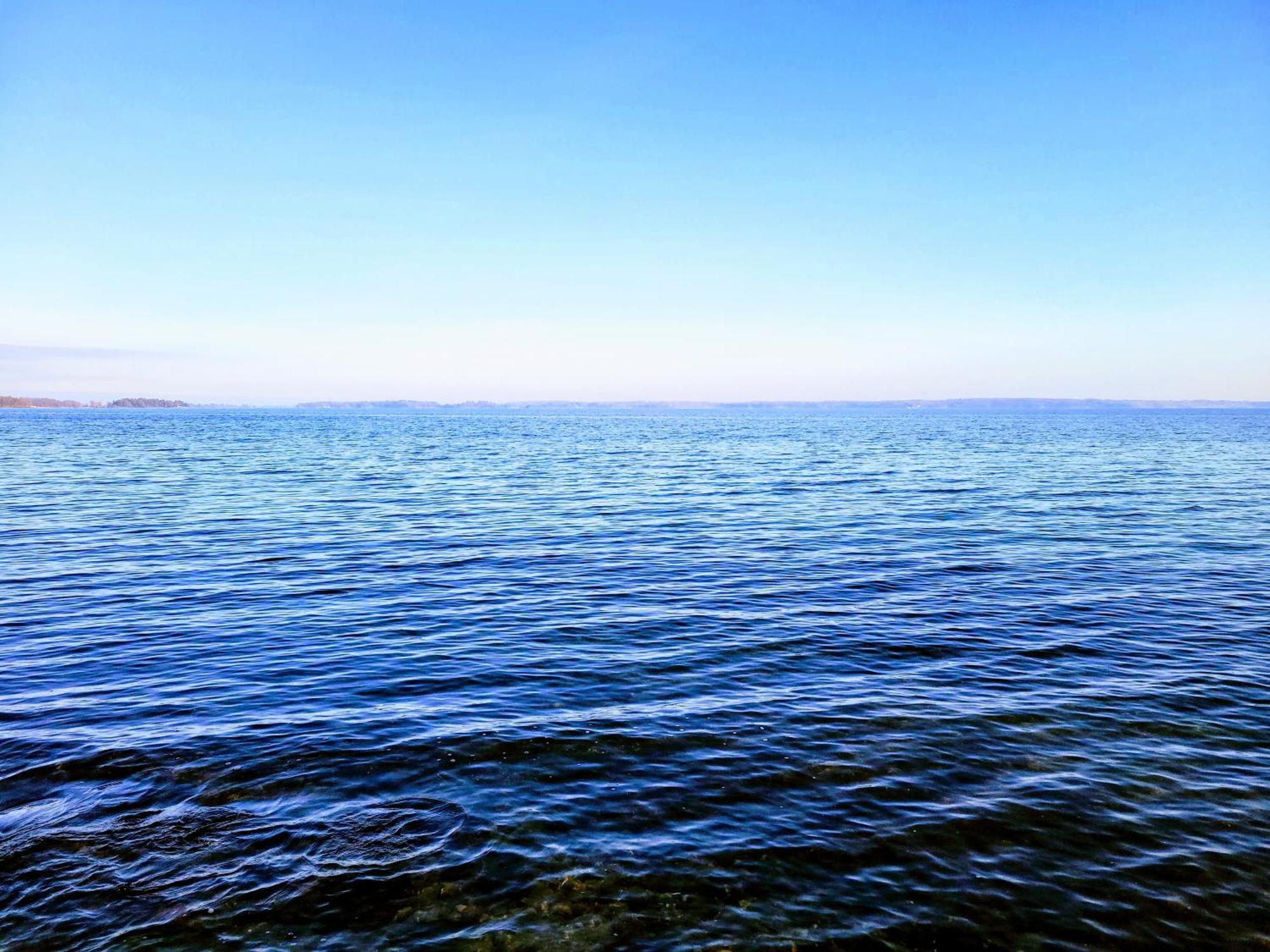 Unique Waterfront House With Private Beach Ґананокве Екстер'єр фото